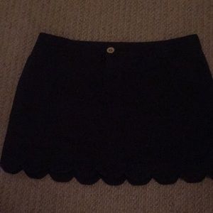 Scallop navy skort
